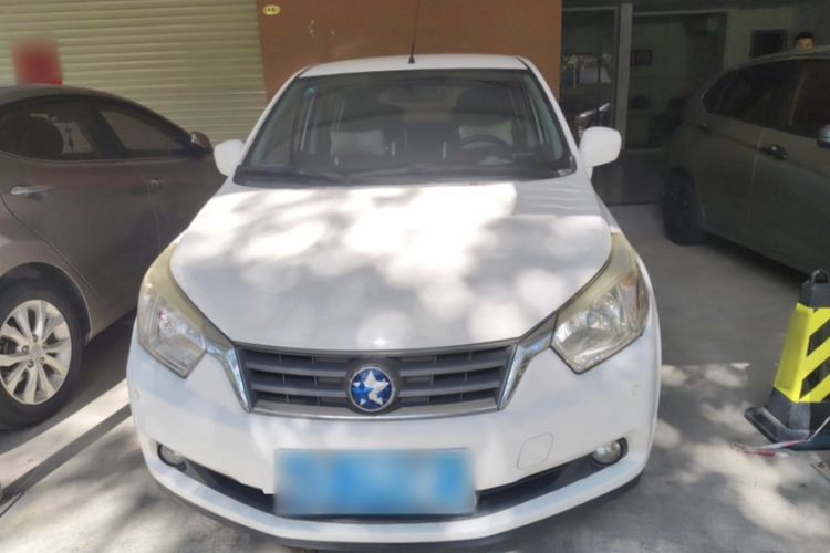 Used Venucia R50 2013 1.6L Automatic Fashion Edition Exterior 1
