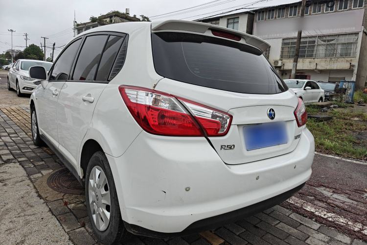 Used Venucia R50 2013 1.6L Manual Fashion Edition Exterior 3