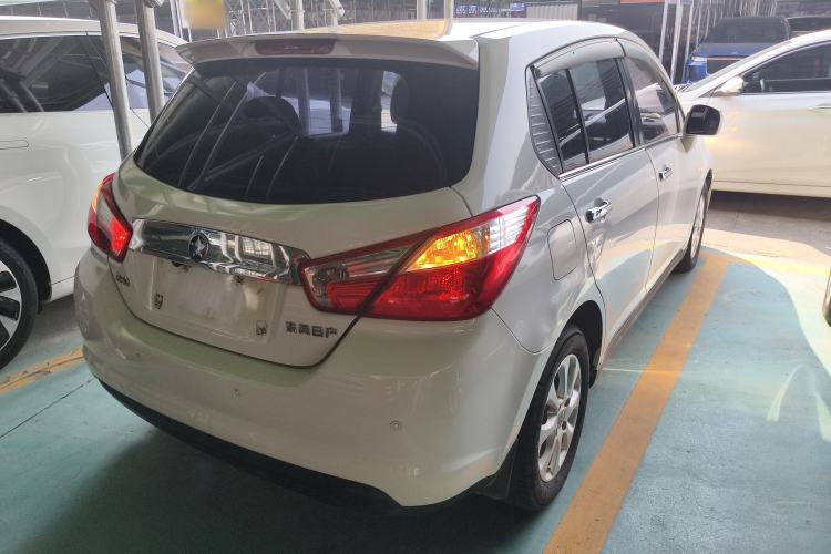 Used Venucia R50 2013 1.6L Automatic Fashion Edition Exterior 5