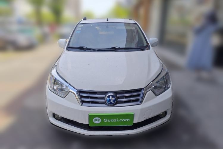 Used Venucia R50 2013 1.6L Manual Fashion Edition Front