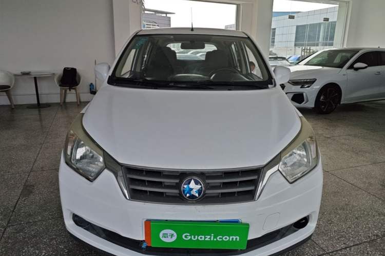 Used Venucia R50 2013 1.6L Manual Fashion Edition Front