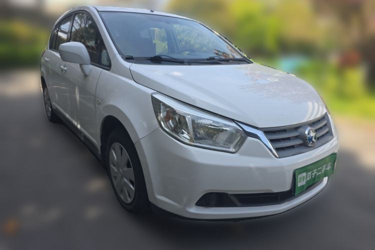 Used Venucia R50 2013 1.6L Manual Fashion Edition Front Right 45 Deg