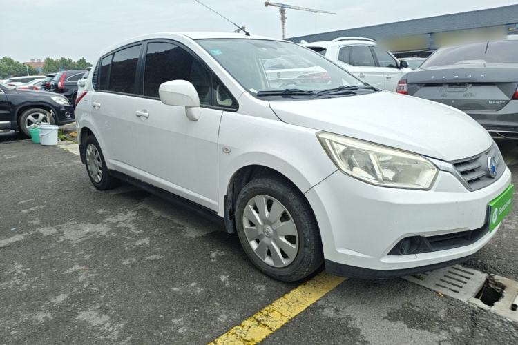 Used Venucia R50 2013 1.6L Manual Fashion Edition Front Right 45 Deg