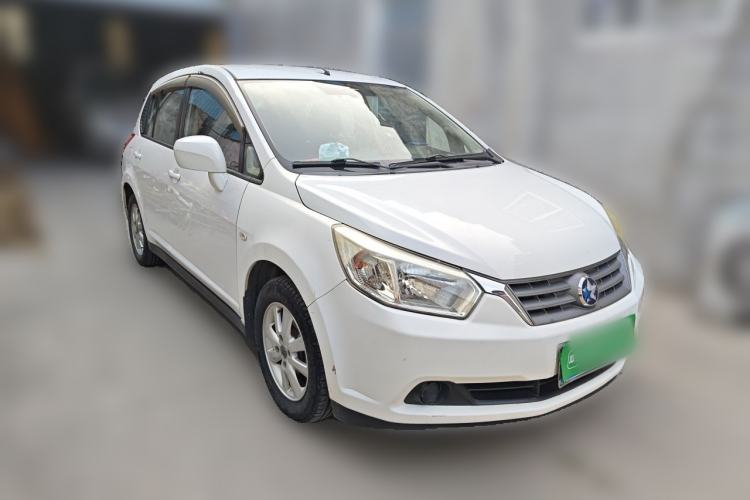 Used Venucia R50 2013 1.6L Manual Fashion Edition Front Right 45 Deg