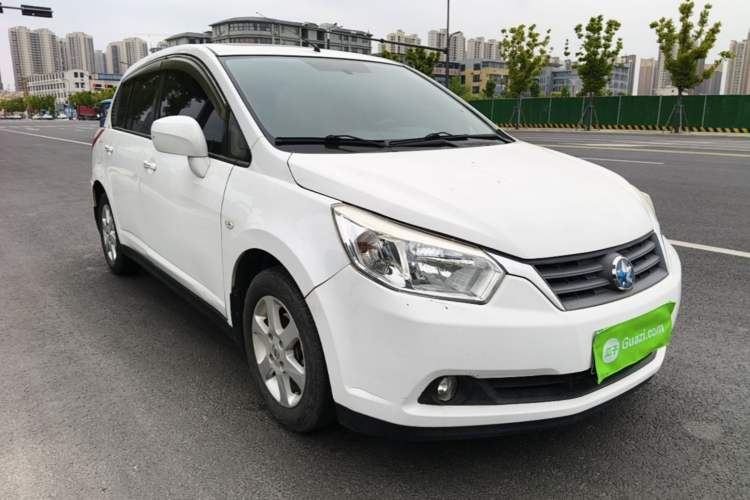 Used Venucia R50 2013 1.6L Manual Luxury Edition Front Right 45 Deg