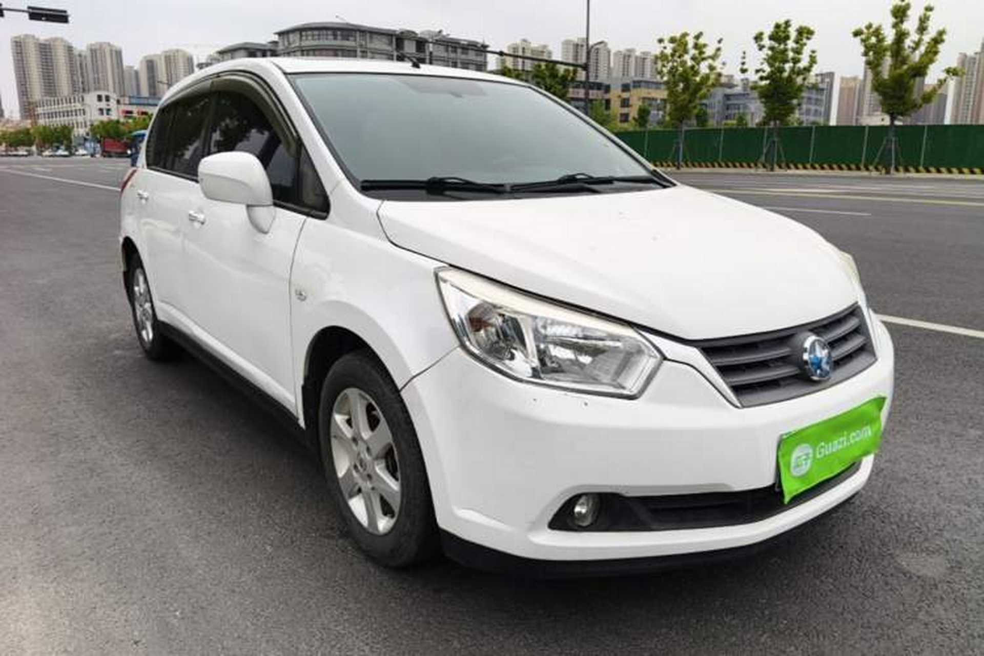 Used Venucia R50 2013 1.6L Manual Luxury Edition Front Right 45 Deg