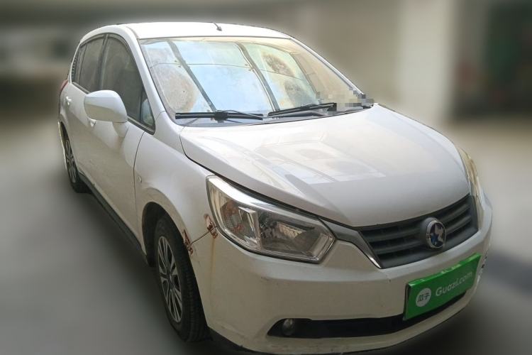 Used Venucia R50 2013 1.6L Manual Fashion Edition Front Right 45 Deg