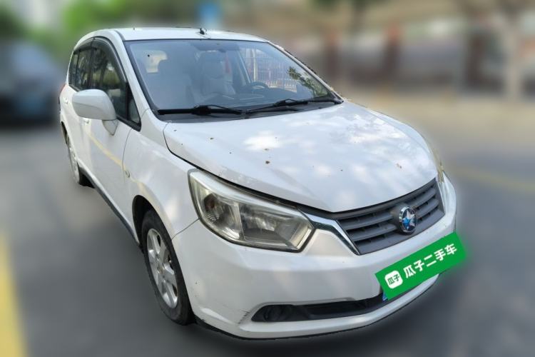 Used Venucia R50 2013 1.6L Manual Fashion Edition Front Right 45 Deg