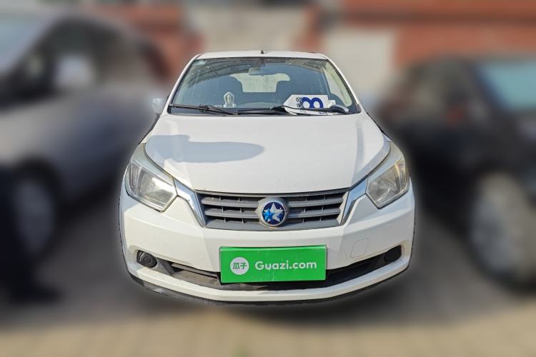 Used Venucia R50 2013 1.6L Manual Fashion Edition Front