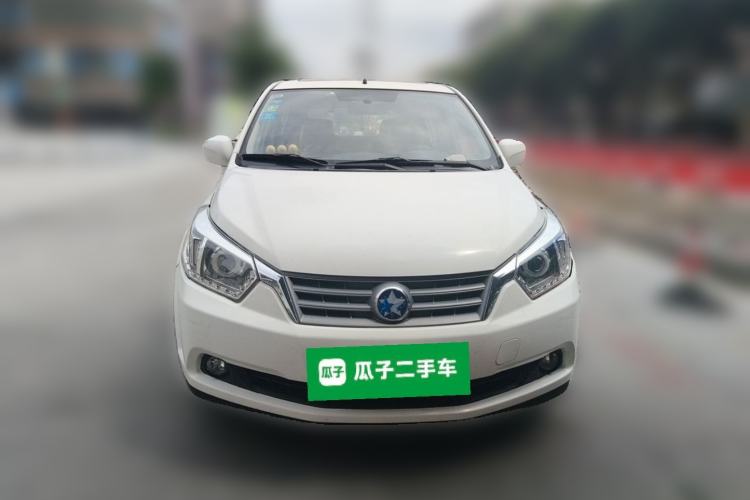 Used Venucia R50 2013 1.6L Automatic Luxury Edition Front