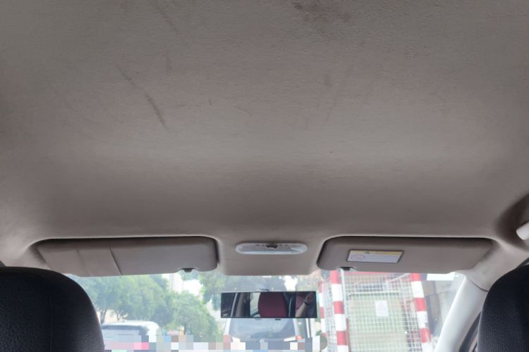 Used Venucia R50 2013 1.6L Manual Fashion Edition Headliner