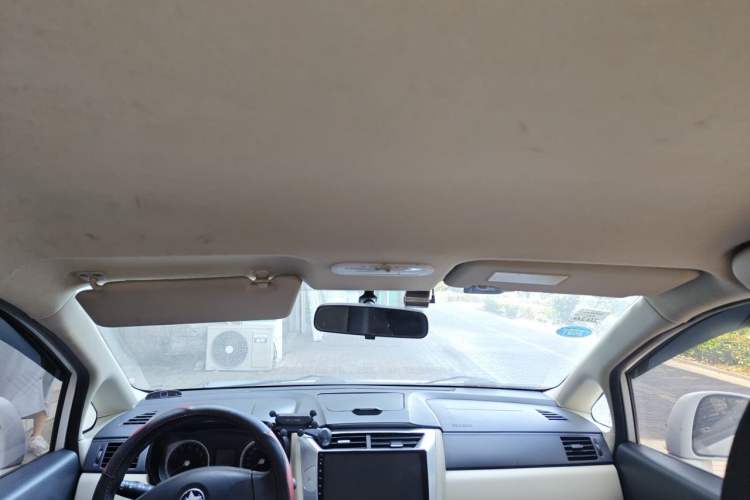 Used Venucia R50 2013 1.6L Manual Fashion Edition Headliner