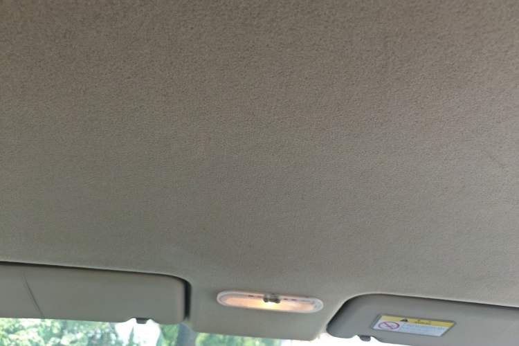 Used Venucia R50 2013 1.6L Manual Fashion Edition Headliner