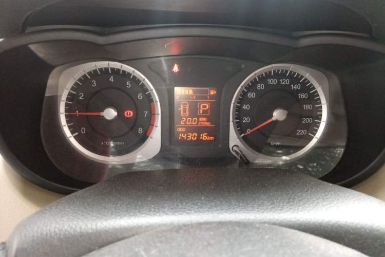 Used Venucia R50 2013 1.6L Automatic Fashion Edition Instrument Cluster