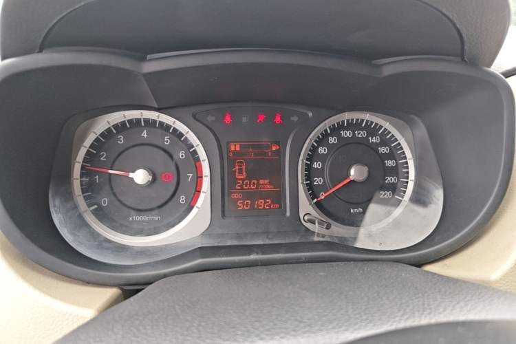 Used Venucia R50 2013 1.6L Manual Fashion Edition Instrument Cluster