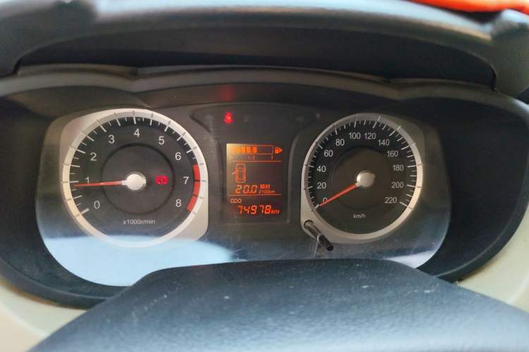 Used Venucia R50 2013 1.6L Manual Fashion Edition Instrument Cluster