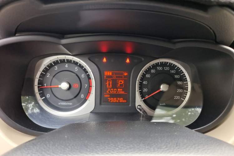 Used Venucia R50 2013 1.6L Automatic Luxury Edition Instrument Cluster