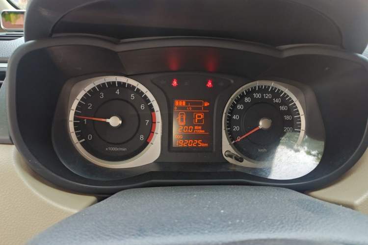 Used Venucia R50 2013 1.6L Automatic Luxury Edition Instrument Cluster