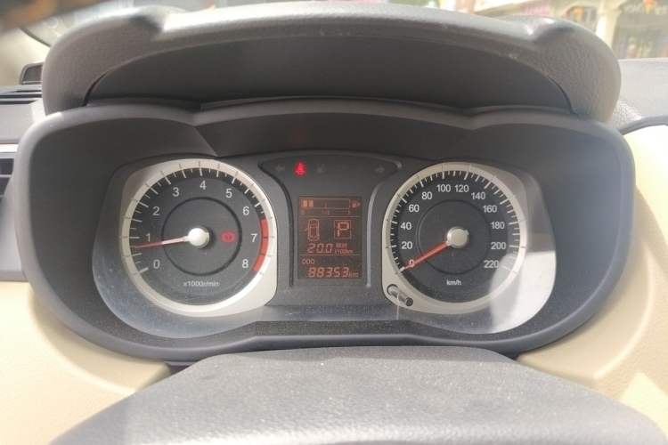 Used Venucia R50 2013 1.6L Automatic Luxury Edition Instrument Cluster