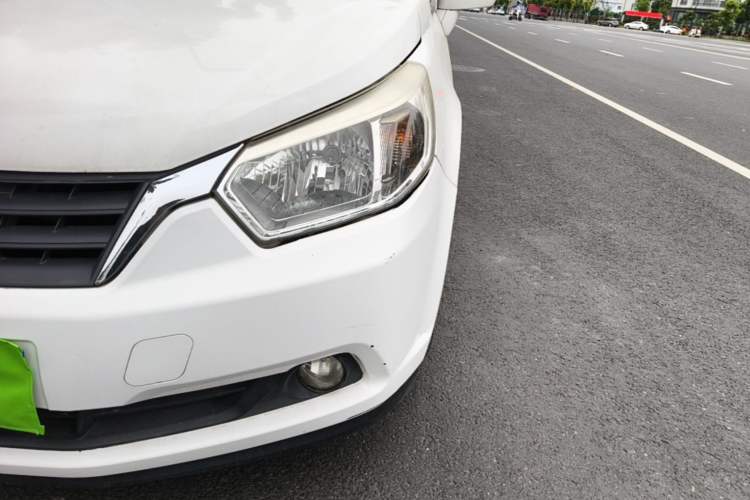 Used Venucia R50 2013 1.6L Manual Luxury Edition Left Front Headlight