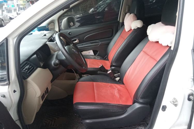 Used Venucia R50 2013 1.6L Automatic Fashion Edition Left Front Seat