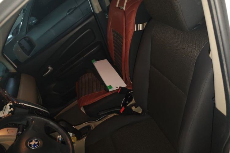 Used Venucia R50 2013 1.6L Automatic Fashion Edition Left Front Seat