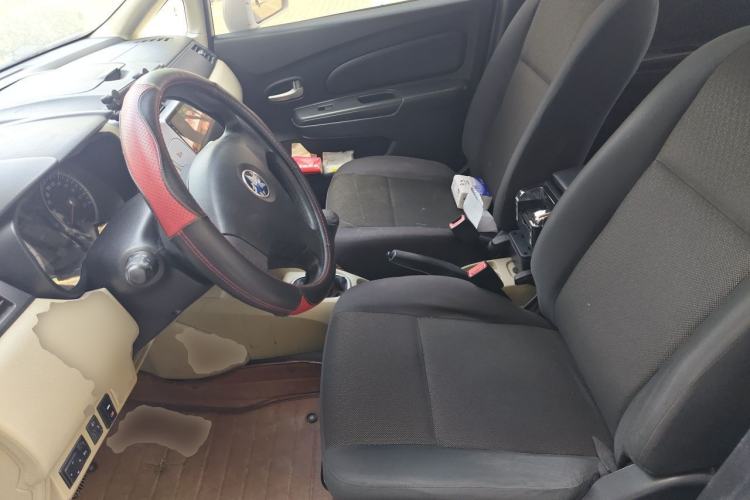 Used Venucia R50 2013 1.6L Manual Fashion Edition Left Front Seat