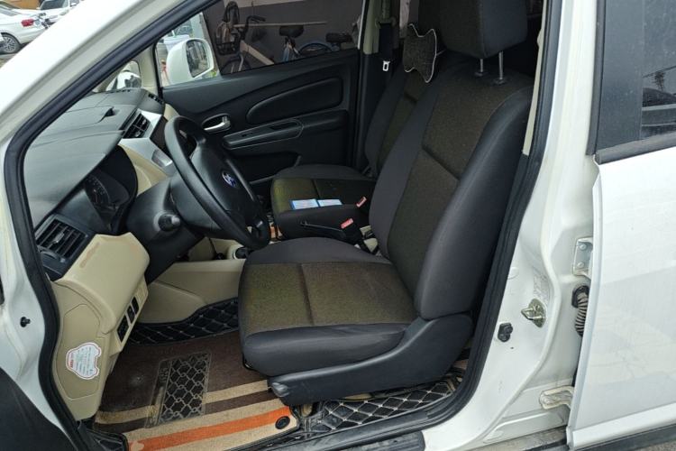 Used Venucia R50 2013 1.6L Manual Fashion Edition Left Front Seat