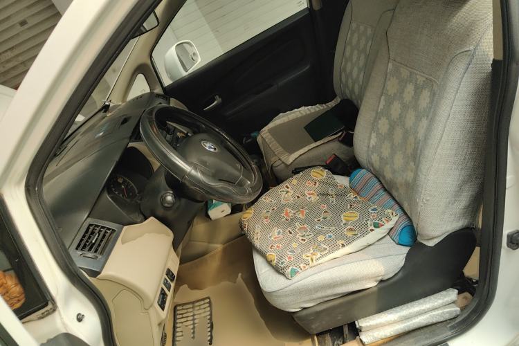 Used Venucia R50 2013 1.6L Manual Fashion Edition Left Front Seat