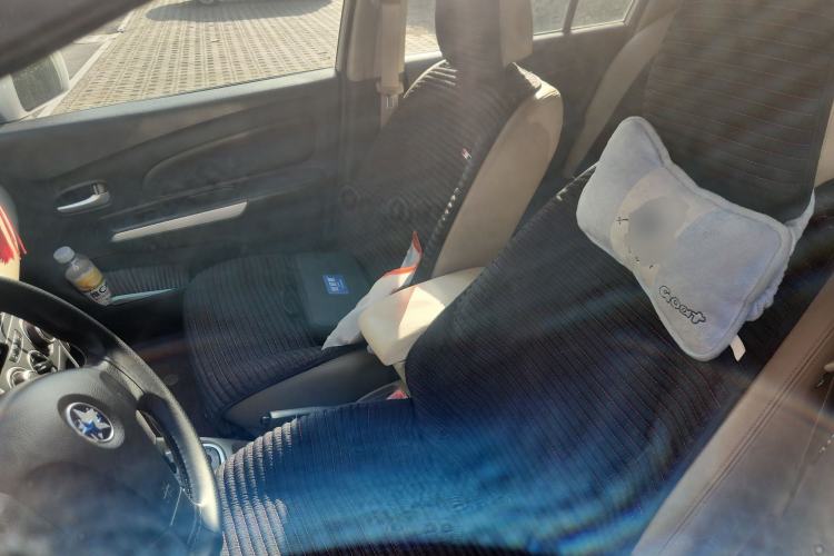 Used Venucia R50 2013 1.6L Automatic Luxury Edition Left Front Seat