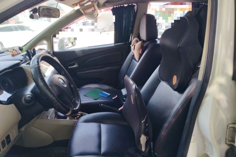 Used Venucia R50 2013 1.6L Automatic Fashion Edition Left Front Seat