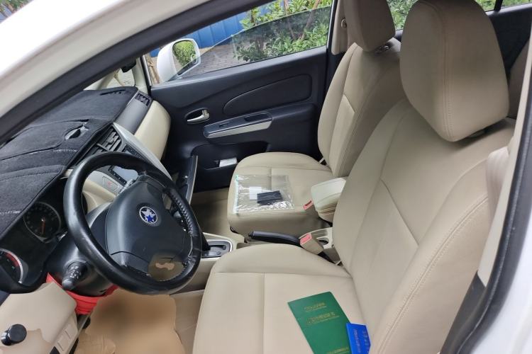 Used Venucia R50 2013 1.6L Automatic Luxury Edition Left Front Seat