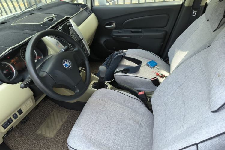 Used Venucia R50 2013 1.6L Manual Fashion Edition Left Front Seat