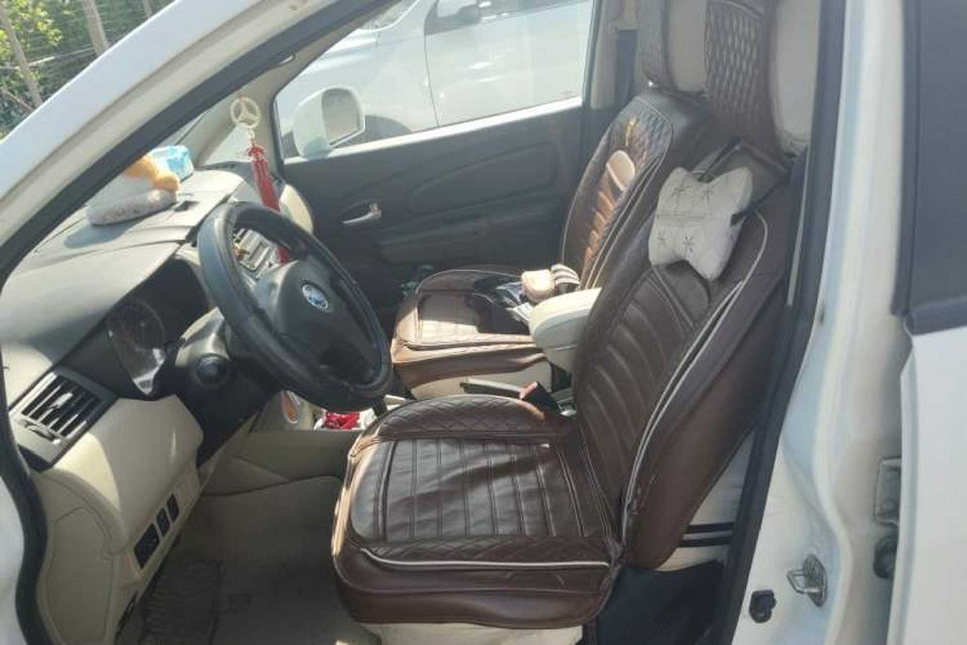 Used Venucia R50 2013 1.6L Automatic Fashion Edition Left Front Seat