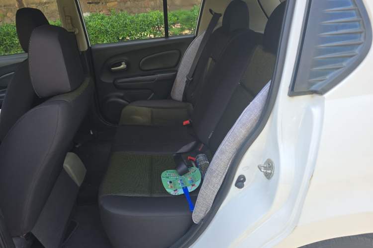 Used Venucia R50 2013 1.6L Manual Fashion Edition Left Rear Seat