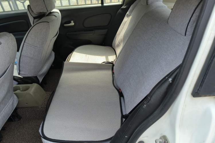 Used Venucia R50 2013 1.6L Manual Fashion Edition Left Rear Seat