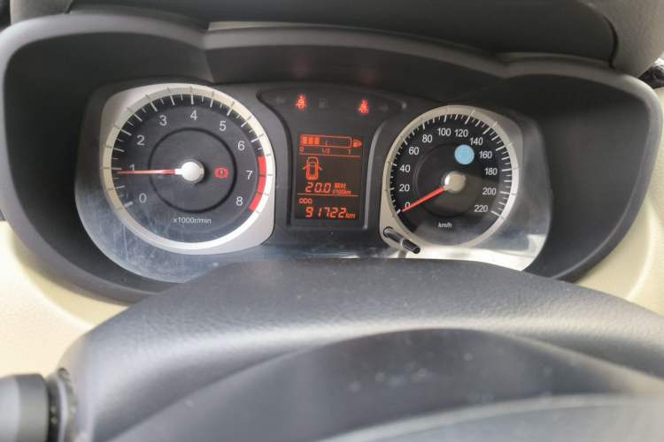 Used Venucia R50 2013 1.6L Manual Fashion Edition Odometer Close Up