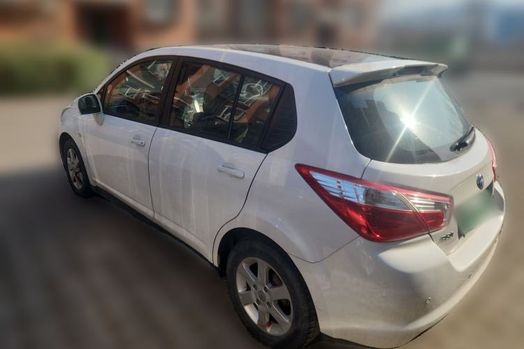 Used Venucia R50 2013 1.6L Automatic Luxury Edition Rear Left 45 Deg