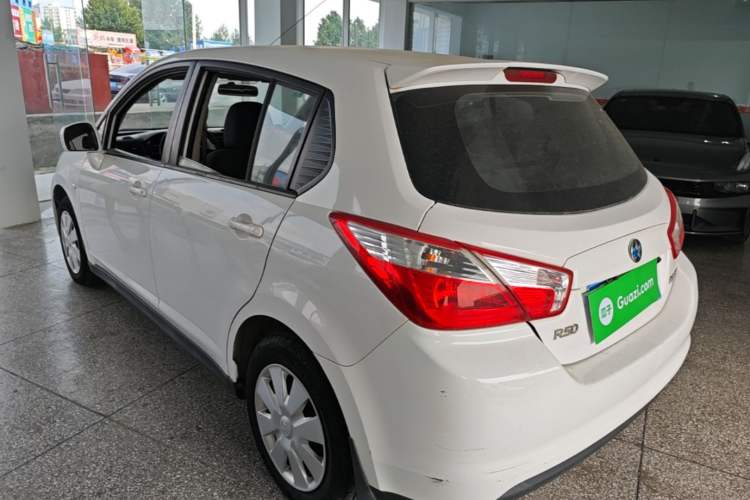 Used Venucia R50 2013 1.6L Manual Fashion Edition Rear Left 45 Deg