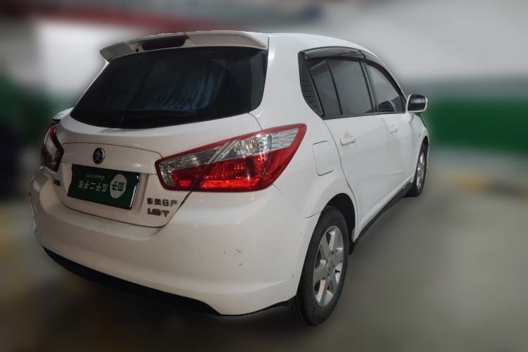 Used Venucia R50 2013 1.6L Manual Version with Beidou Navigation Rear Right 45 Deg