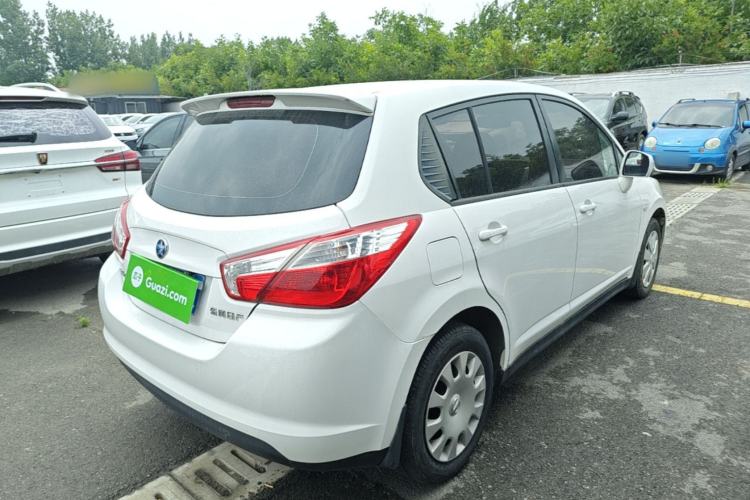 Used Venucia R50 2013 1.6L Manual Fashion Edition Rear Right 45 Deg