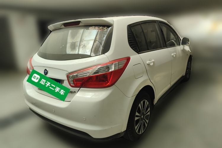 Used Venucia R50 2013 1.6L Manual Fashion Edition Rear Right 45 Deg