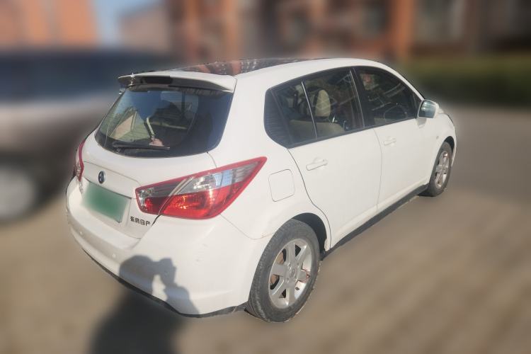 Used Venucia R50 2013 1.6L Automatic Luxury Edition Rear Right 45 Deg