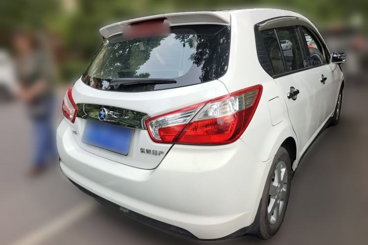 Used Venucia R50 2013 1.6L Automatic Luxury Edition Rear Right 45 Deg