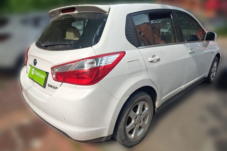 Used Venucia R50 2013 1.6L Automatic Luxury Edition Rear Right 45 Deg