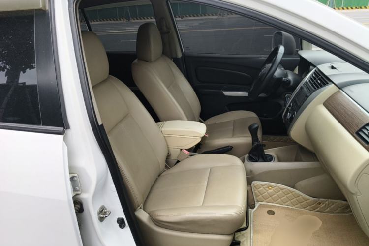 Used Venucia R50 2013 1.6L Manual Luxury Edition Right Front Seat