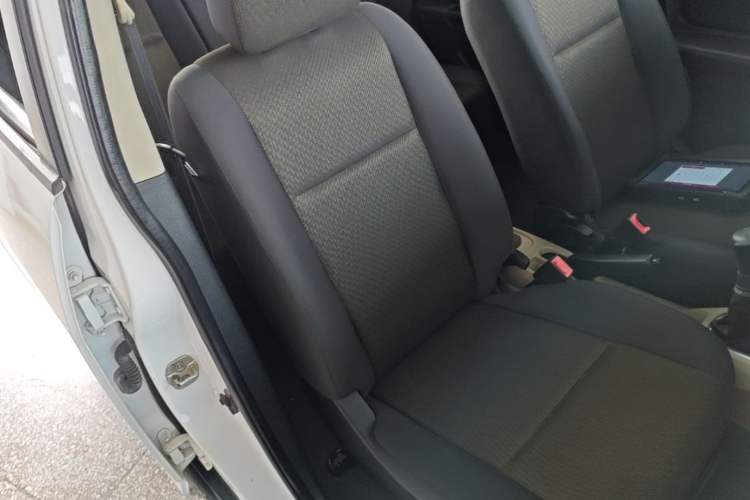 Used Venucia R50 2013 1.6L Manual Fashion Edition Right Front Seat