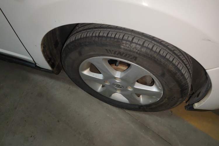 Used Venucia R50 2013 1.6L Manual Version with Beidou Navigation Right Front Wheel Hub