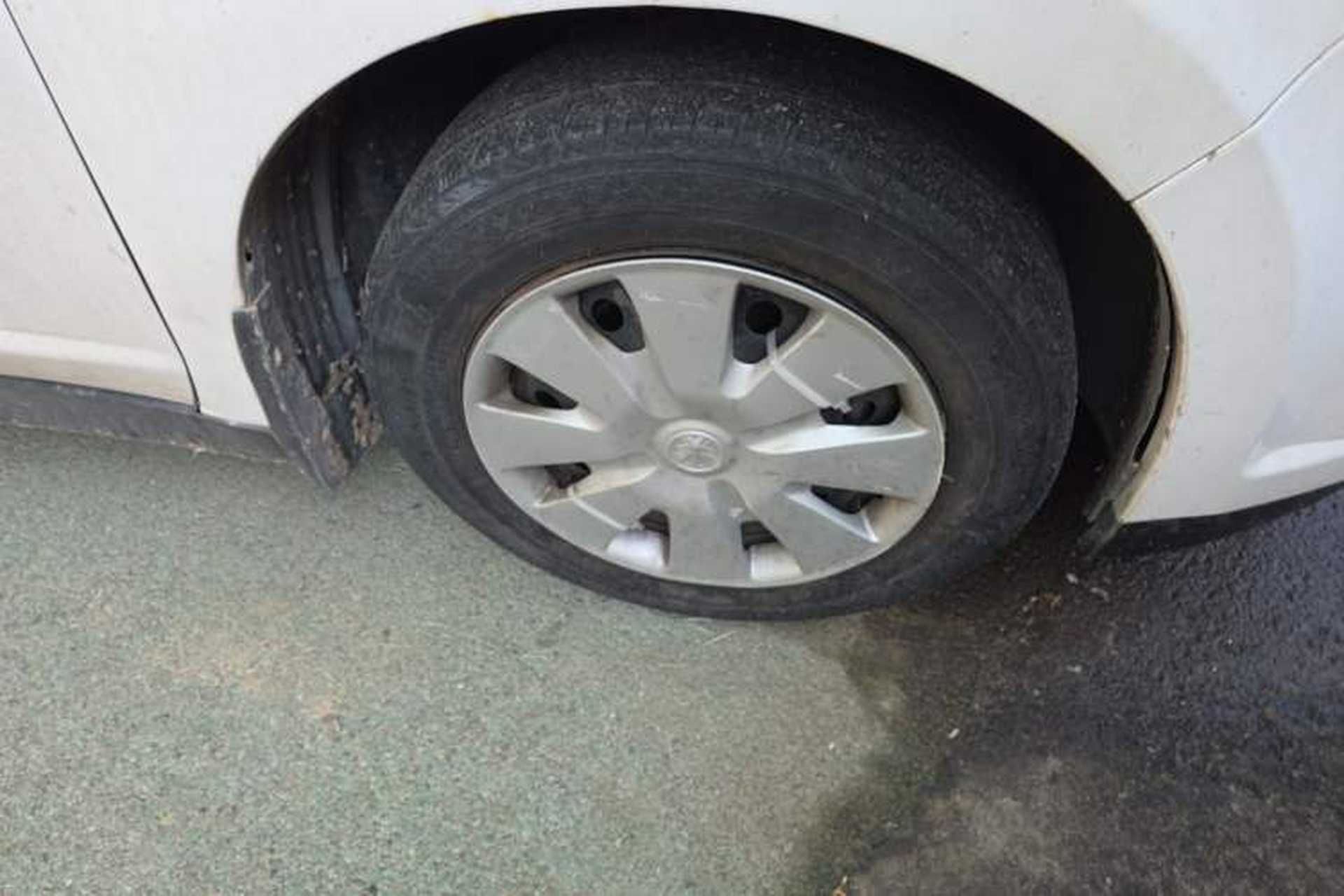 Used Venucia R50 2013 1.6L Manual Fashion Edition Right Front Wheel Hub