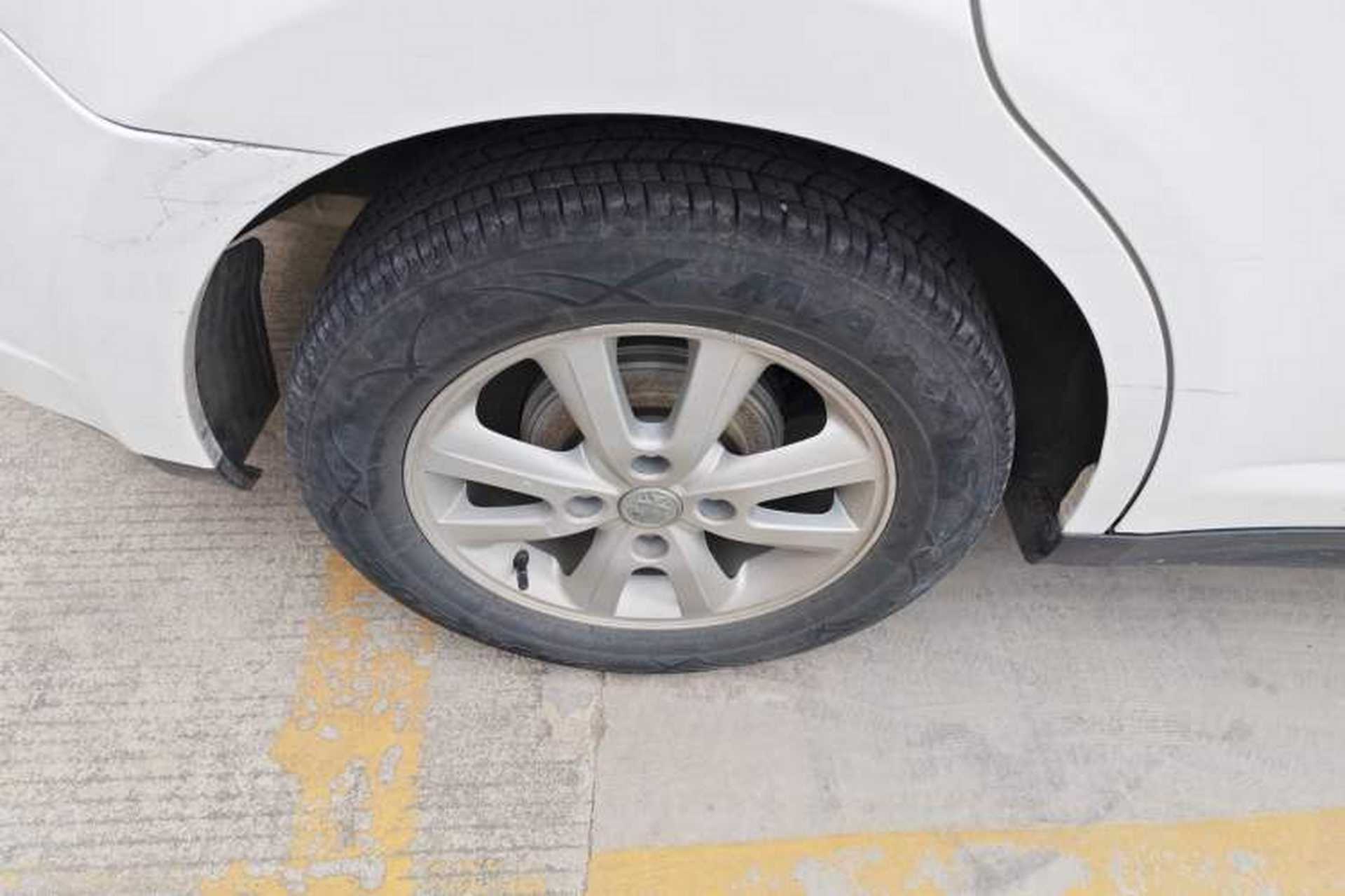 Used Venucia R50 2013 1.6L Manual Fashion Edition Right Rear Wheel Hub